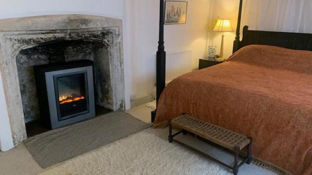 The Totnes Guest House. Upstairs At Zappa'S ภายนอก รูปภาพ
